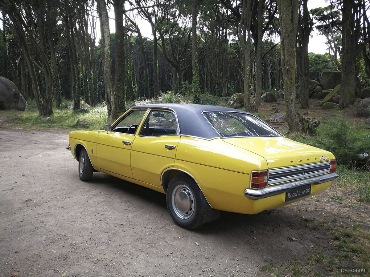 1976 Ford Cortina L in São João Da Talha 8