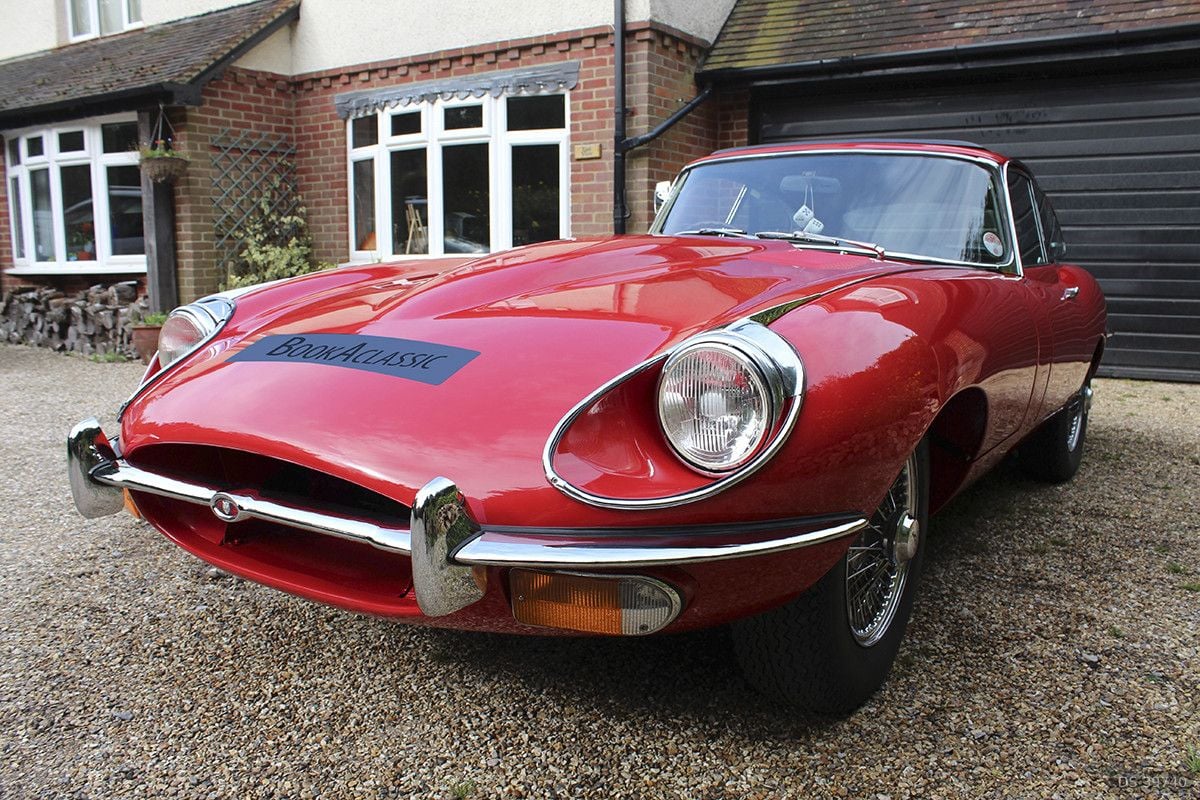 1970 Jaguar E-type in Crookham Common 2