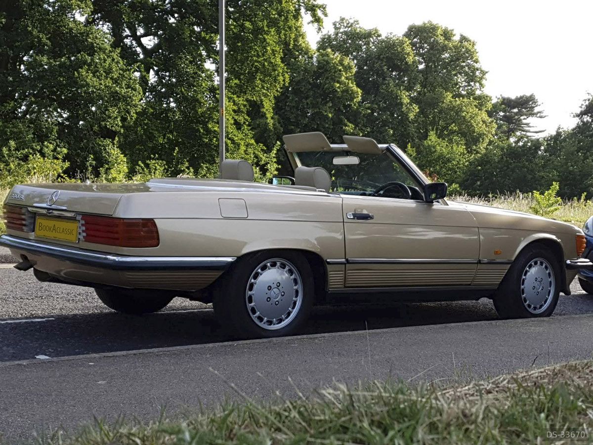1986 Mercedes-Benz 300SL in Brentwood 2