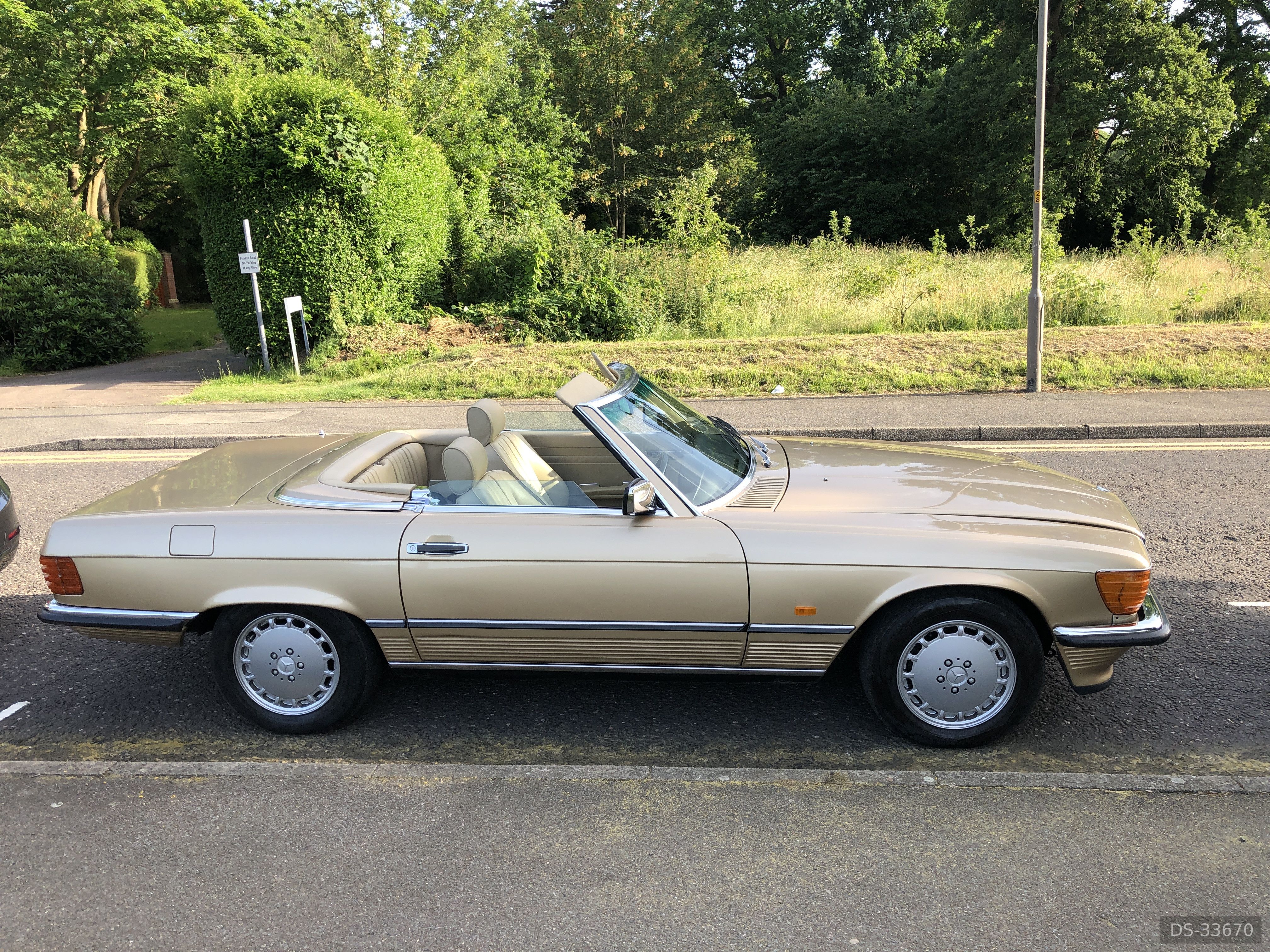 1986 Mercedes-Benz 300SL in Brentwood 3